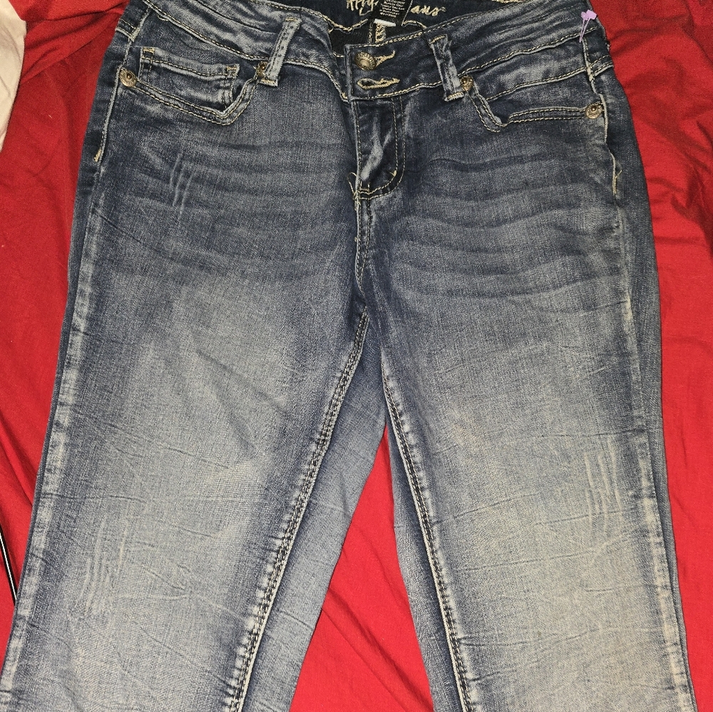 Ariya Jeans - Picture 3 of 7